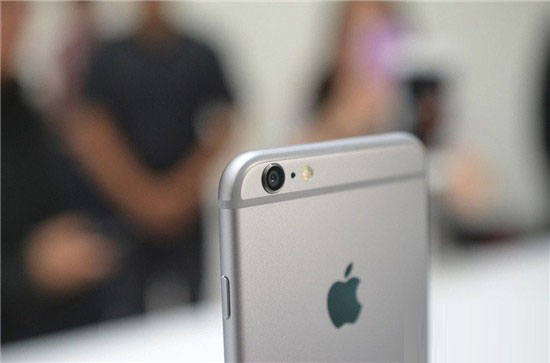 苹果iPhone6外观怎么样?iPhone6/iPhone6 Plus真机外观上手试玩实拍图片