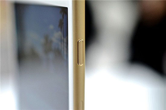 苹果iPhone6外观怎么样?iPhone6/iPhone6 Plus真机外观上手试玩实拍图片