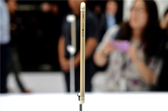 苹果iPhone6外观怎么样?iPhone6/iPhone6 Plus真机外观上手试玩实拍图片
