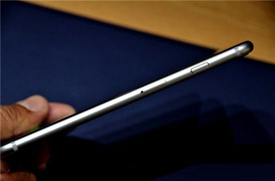 苹果iPhone6外观怎么样?iPhone6/iPhone6 Plus真机外观上手试玩实拍图片
