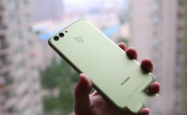 华为nova2和nova哪个好？华为nova2和华为nova外观、性能及拍照全面对比评测