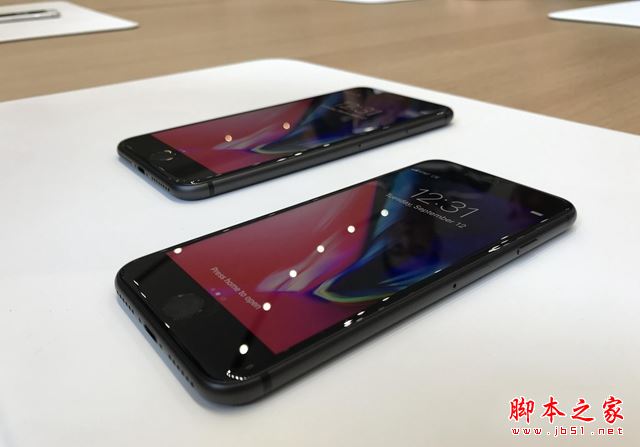 iPhone8和8Plus哪个性价比高