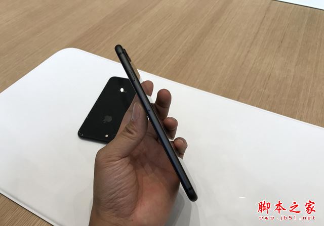 iPhone8和8Plus哪个性价比高