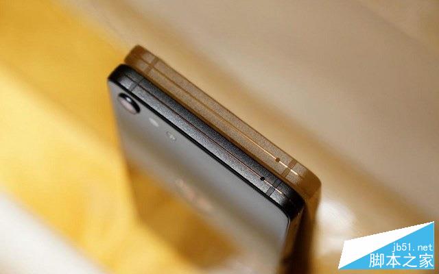 坚果3和坚果Pro 2哪个好？锤子坚果Pro2和坚果3对比区别详细评测 