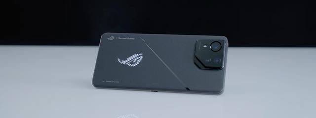 ROG游戏手机8/Pro正式发布
