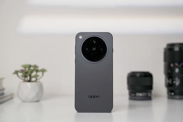 OPPOFindX8和小米15 区别