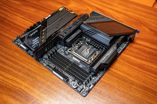 ROGSTRIXZ890E评测