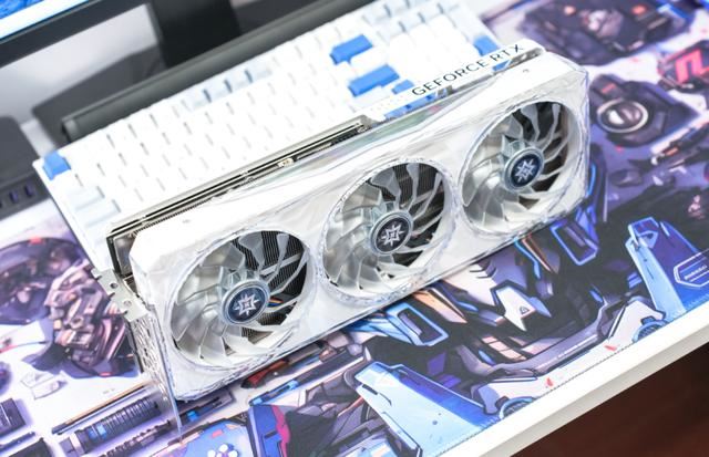 影驰RTX4070TiSUPER星曜OC测评