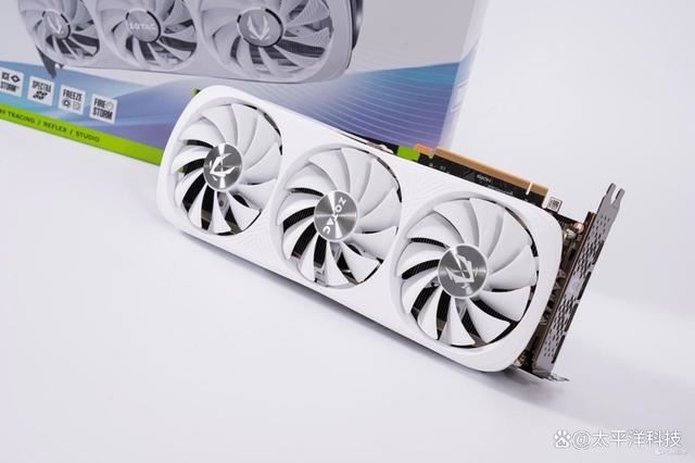 索泰RTX4080SUPER测评