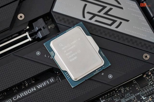 酷睿i914900KS测评