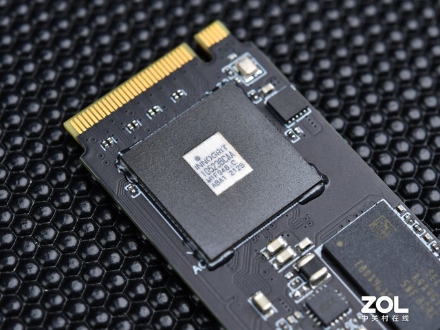 致态TiPro7000固态硬盘评测