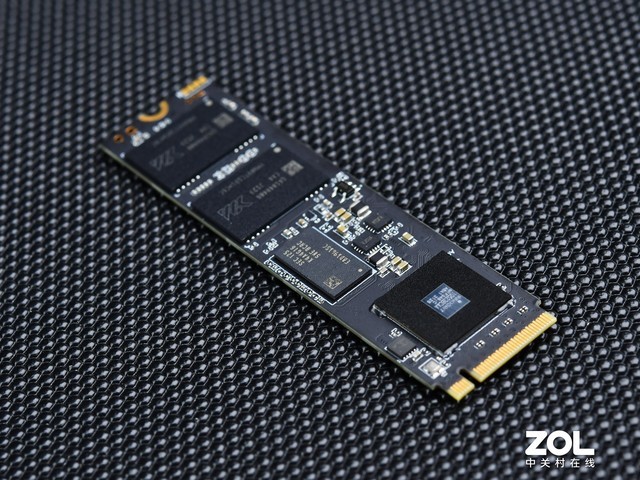 致态TiPro7000固态硬盘评测