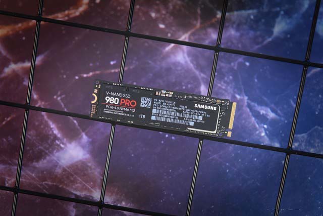 三星970 EVO Plus对比980 PRO