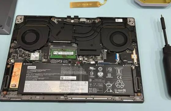联想拯救者r9000x内存条安装方法