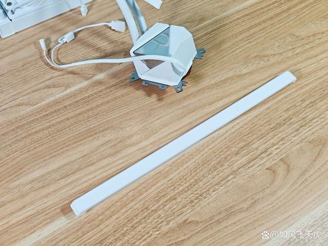 微星MAGCORELIQUIDI360评测