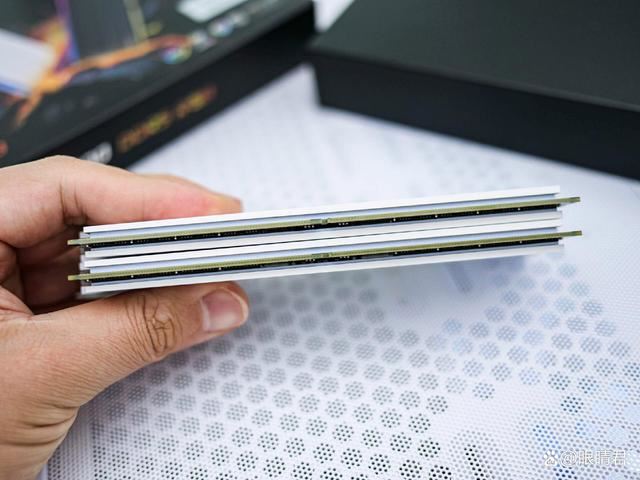 佰维DW100时空行者DDR5测评