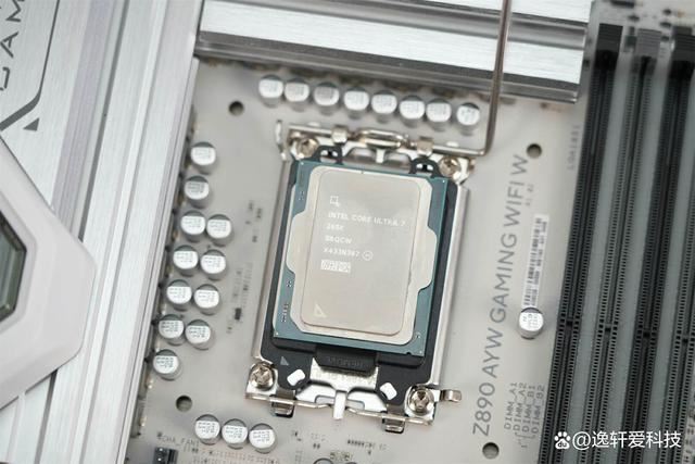 Ultra7265K和i714700KF对决