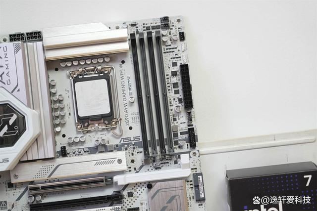 Ultra7265K和i714700KF对决