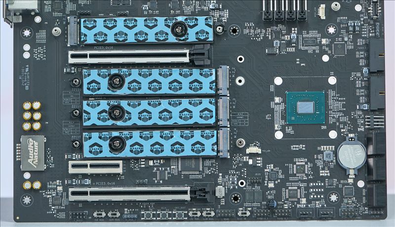 七彩虹Z890 Vulcan X评测