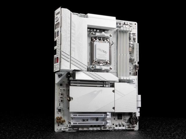 技嘉X870主板评测