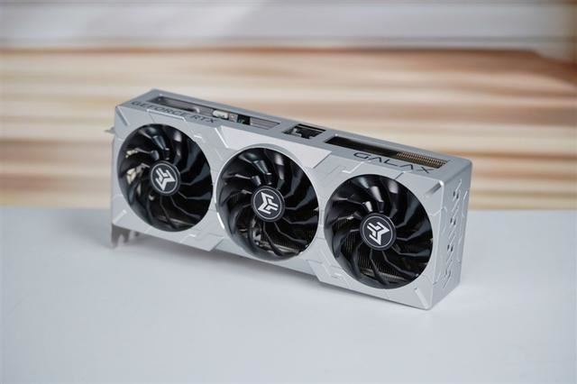 影驰GeForceRTX4070TiSUPER评测