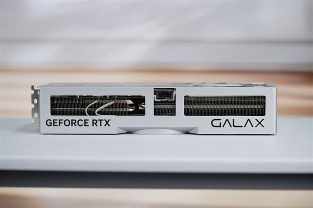 影驰GeForceRTX4070TiSUPER评测