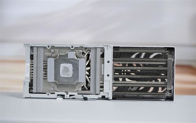 影驰GeForceRTX4070TiSUPER评测