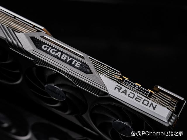技嘉RadeonRX7900XTX魔鹰组装机性能测