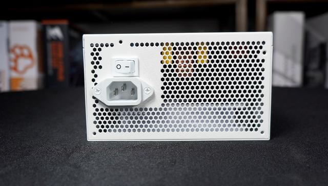 艾湃电竞GTI850MW电源测评