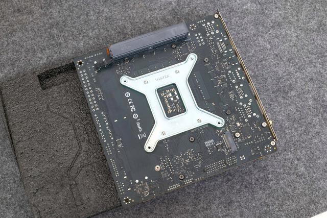 铭瑄B760BKBD5WiFi背靠背装机