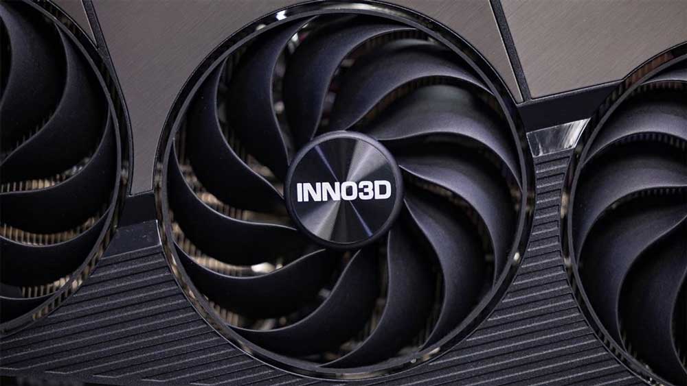 映众RTX5090D曜夜X3开箱