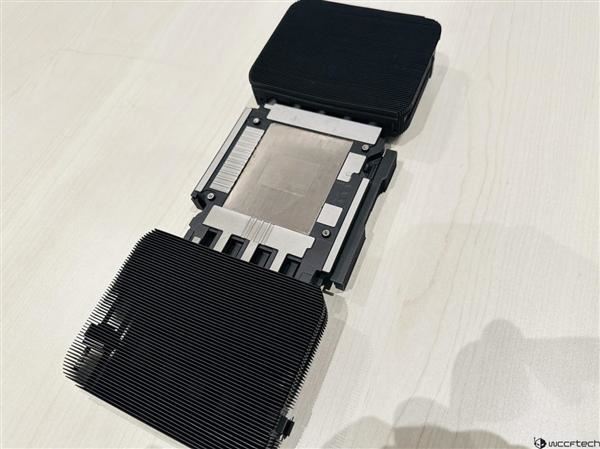 英伟达RTX50散热方案拆解