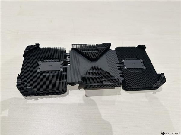 英伟达RTX50散热方案拆解