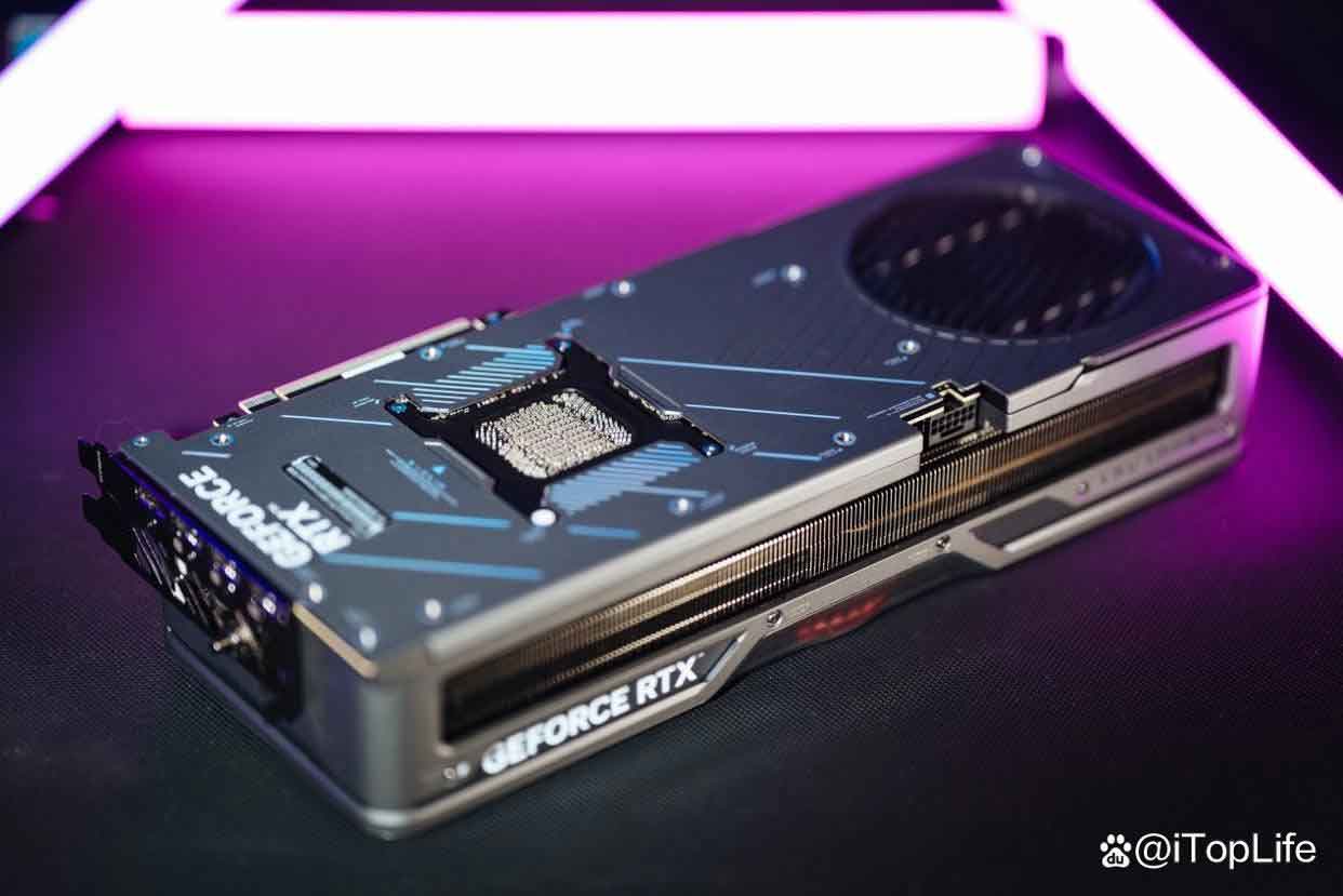 iGameGeForceRTX5090开箱