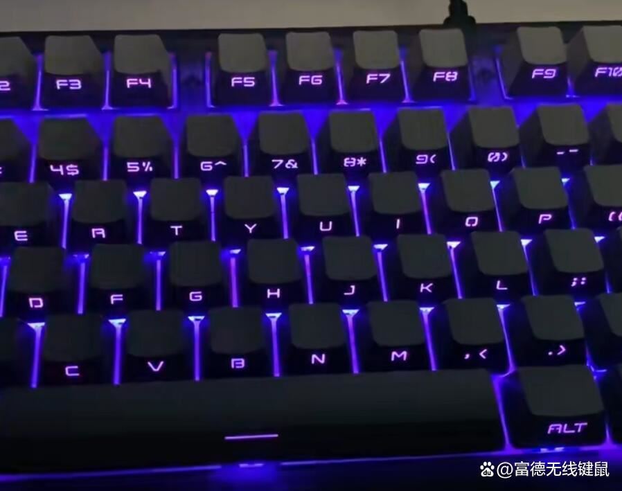 机械键盘上下灯位怎么选